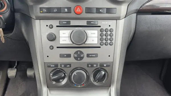 Opel Antara 2.0 CDTI 13
