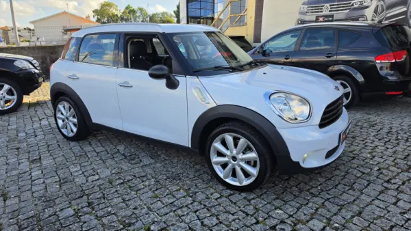 MINI Countryman Cooper D 2