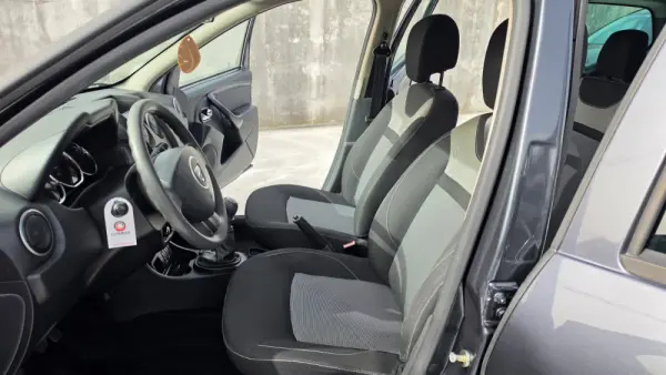 Dacia Duster 1.2 TCe Comfort 8