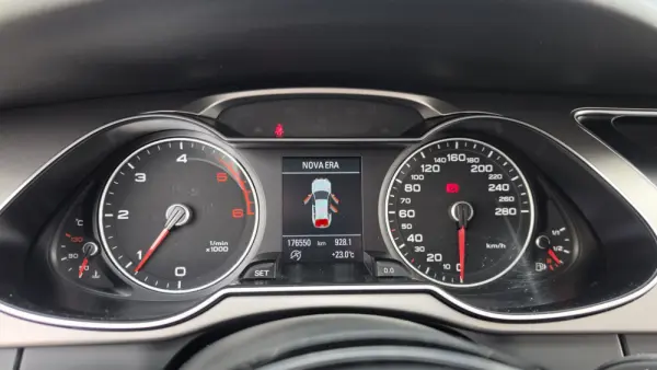 Audi A4 Allroad 2.0 TDI quattro 9
