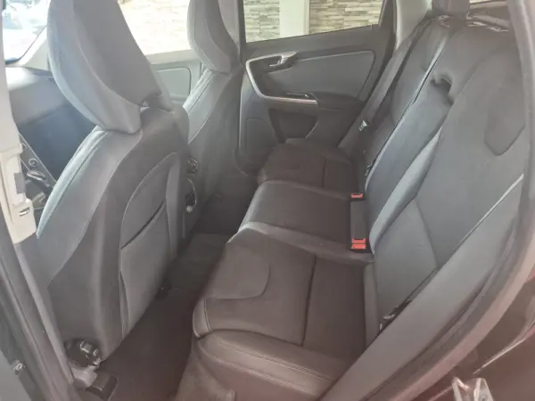 Volvo XC 60 D4 9