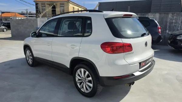 Volkswagen Tiguan 2.0 TDi Sport BlueMotion 4