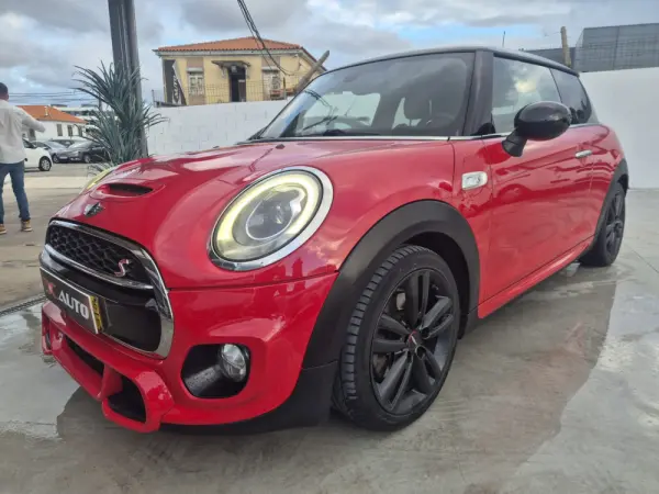 MINI 3 Portas Cooper SD Auto Desportiva 11