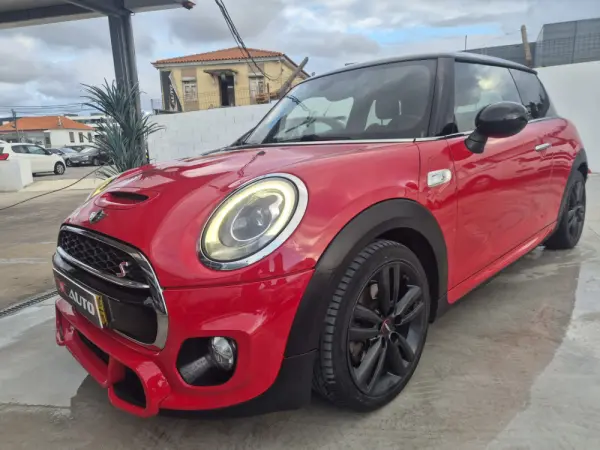 MINI 3 Portas Cooper SD Auto Desportiva 2