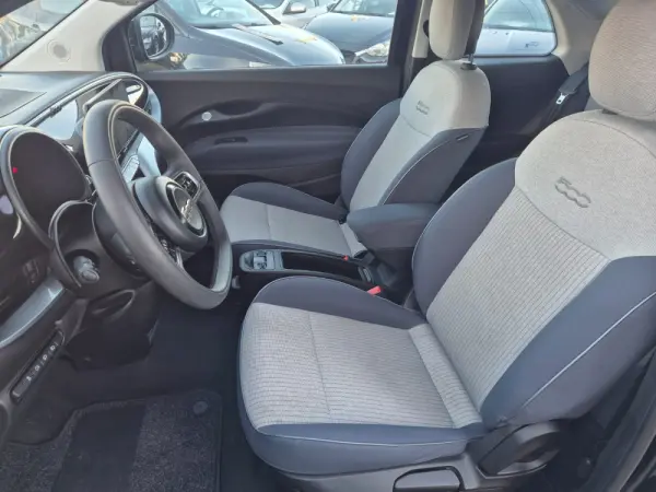 Fiat 500e C Passion 9