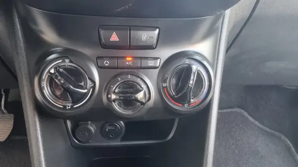 Peugeot 2008 1.2 PureTech Style 15