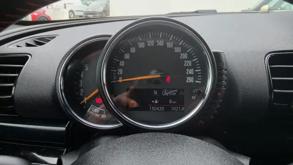 MINI Countryman One D Sport Edition 11