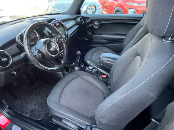 MINI 3 Portas Cooper 6
