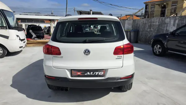 Volkswagen Tiguan 2.0 TDi Sport BlueMotion 19