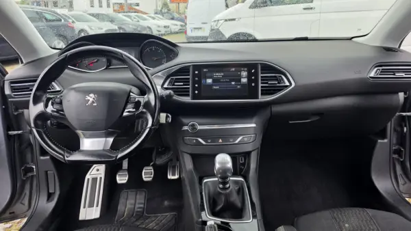 Peugeot 308 SW 1.6 BlueHDi Style 6