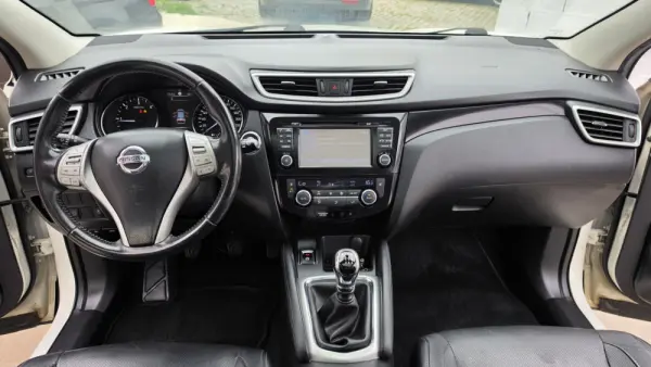 Nissan Qashqai 1.6 dCi N-Connecta 6