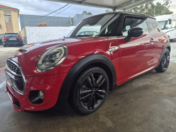 MINI 3 Portas Cooper SD Auto Desportiva 5