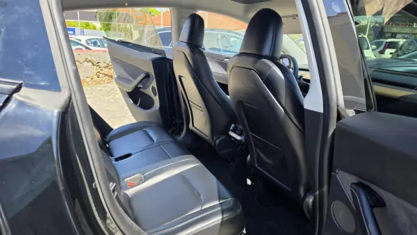 Tesla Model Y Long Range Tração Traseira Premium 17