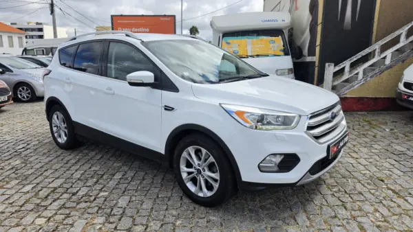 Ford Kuga 1.5 TDCi EcoBlue Titanium 3