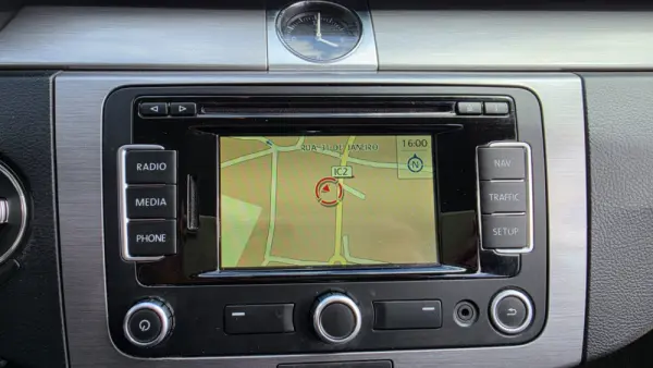 Volkswagen Passat Variant 1.6 TDI BlueMotion 10