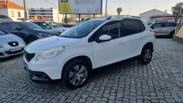 Peugeot 2008 1.2 PureTech Style 2