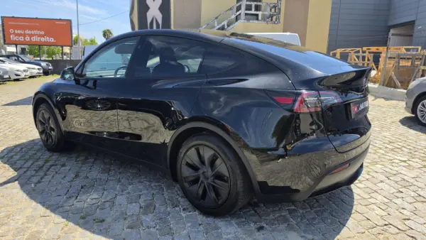 Tesla Model Y Long Range Tração Traseira Premium 3