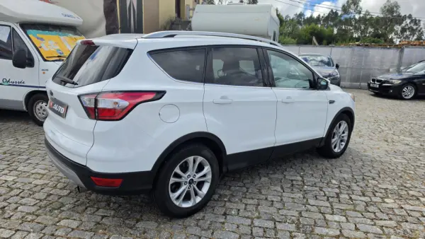 Ford Kuga 1.5 TDCi EcoBlue Titanium 5