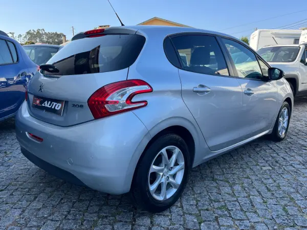 Peugeot 208 2