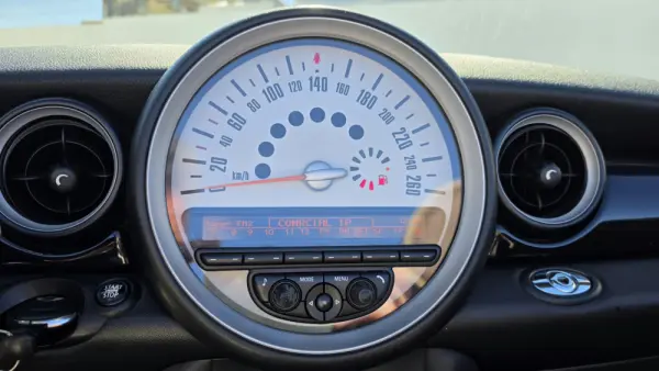 MINI Cabrio Cooper D 18