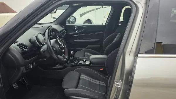 MINI Countryman One D Sport Edition 19