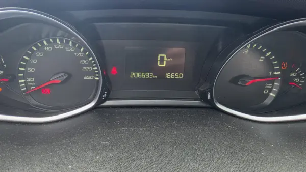 Peugeot 308 SW 1.6 BlueHDi Style 10