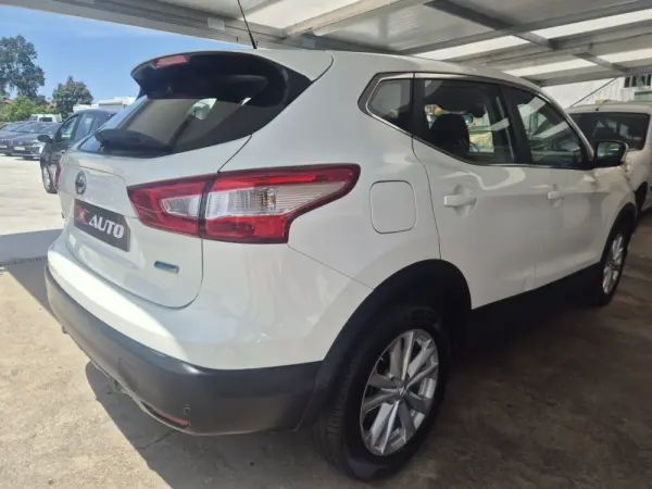 Nissan Qashqai 1.5 dCi Acenta Connect 2