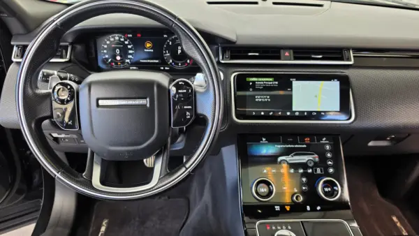 Land Rover Range Rover Velar 2.0 D R-Dynamic SE 10