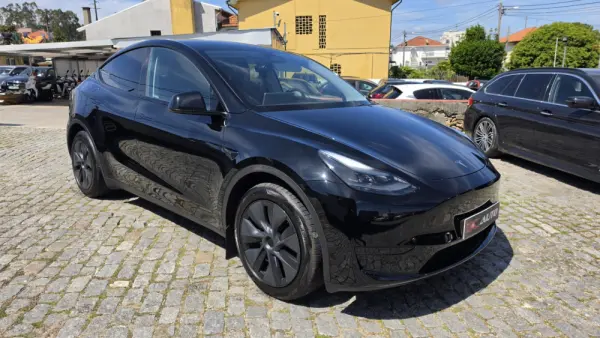 Tesla Model Y Long Range Tração Traseira Premium 2