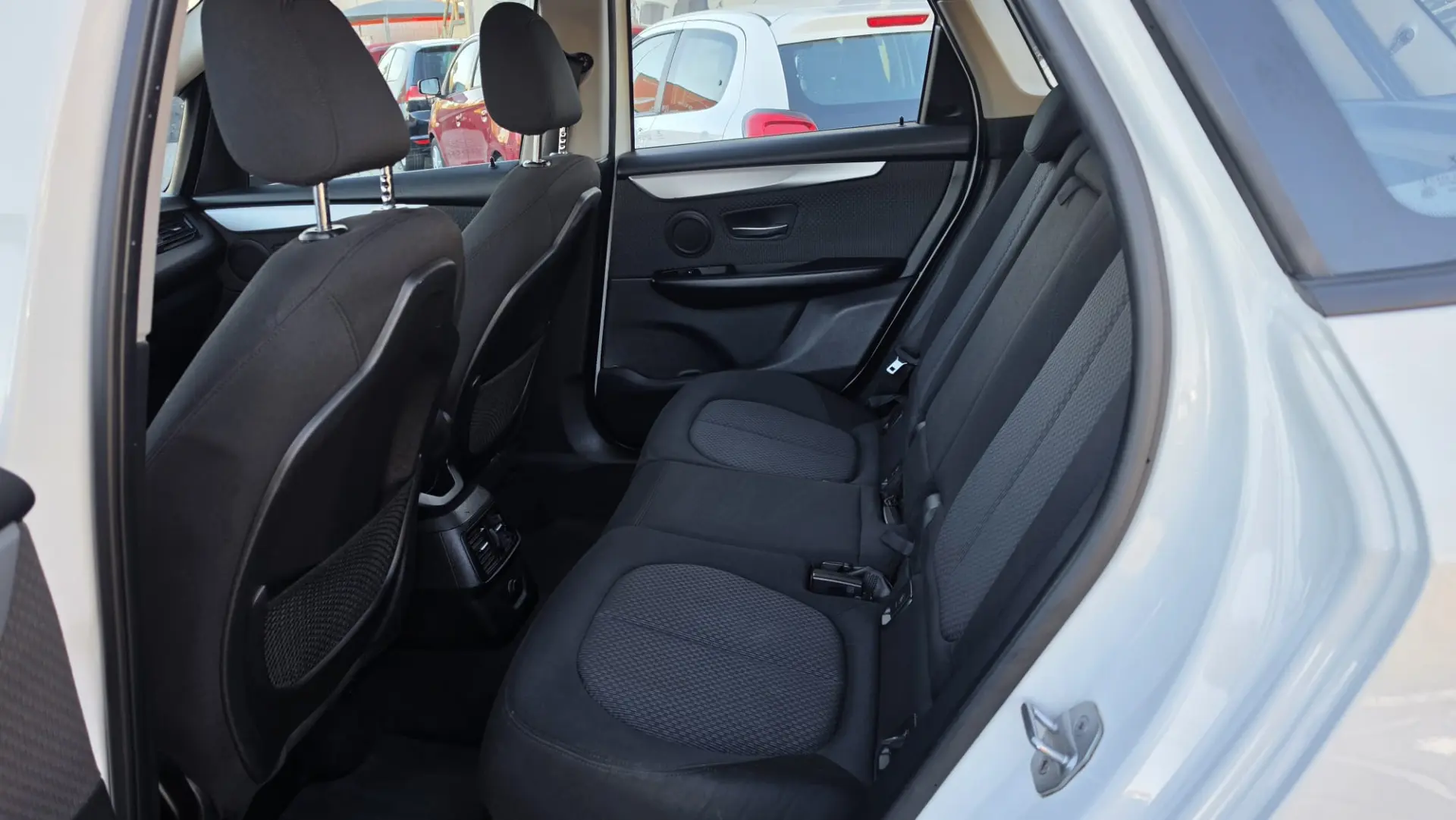 BMW 216 Active Tourer d Advantage 12