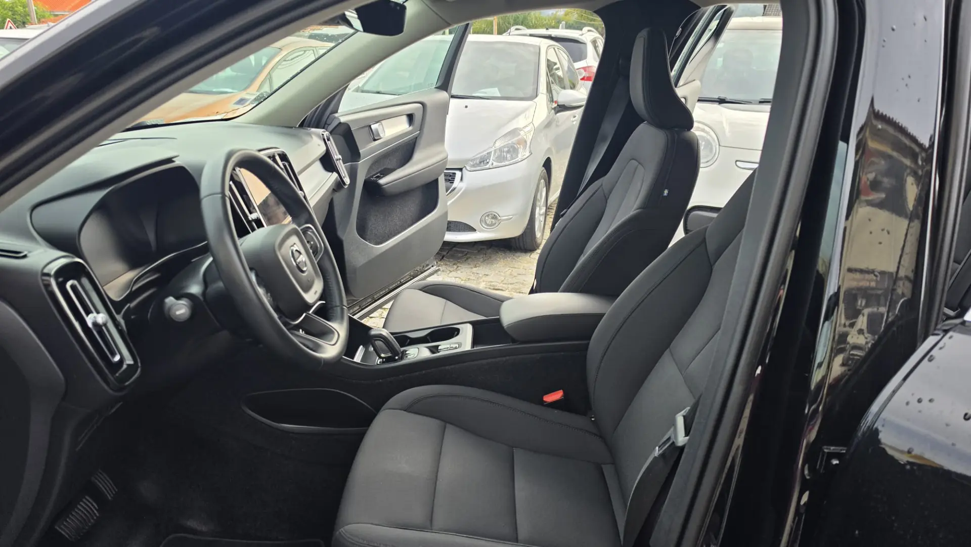 Volvo XC 40 1.5 T5 PHEV Momentum Plus 6