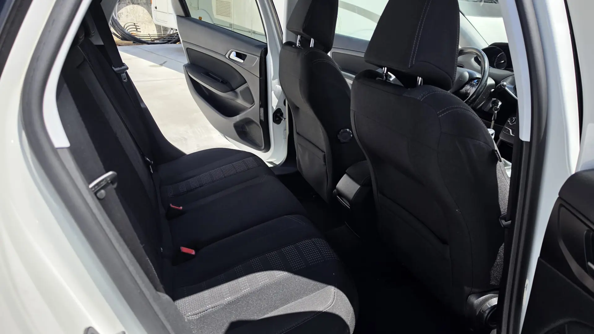 Peugeot 308 SW 1.6 BlueHDi Style 10