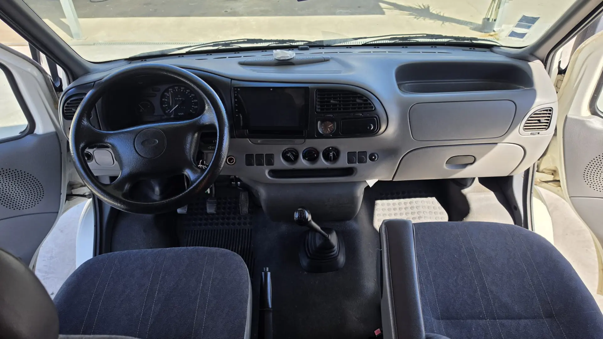 Ford Transit pilote 13