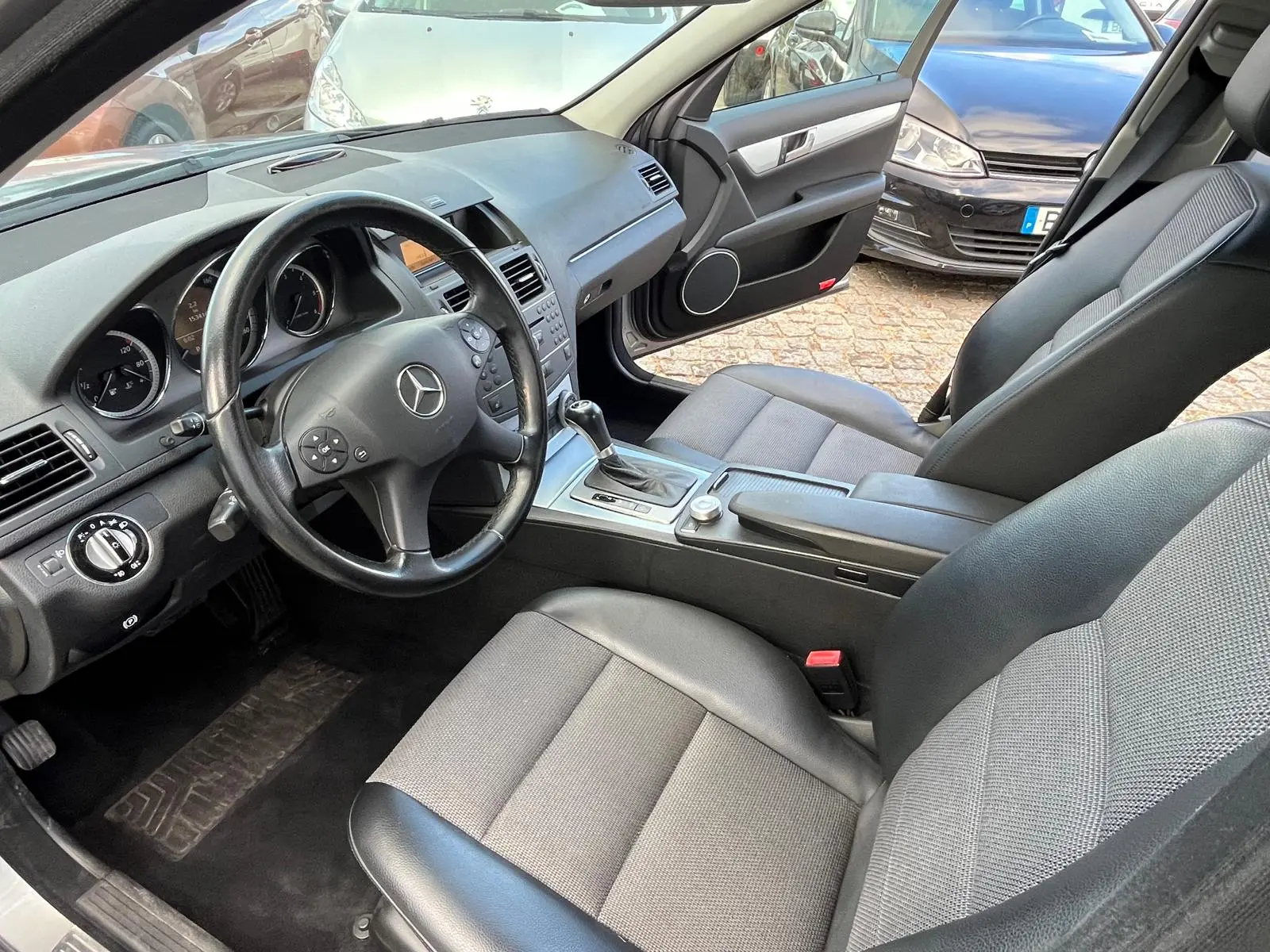 Mercedes-Benz C 200 12