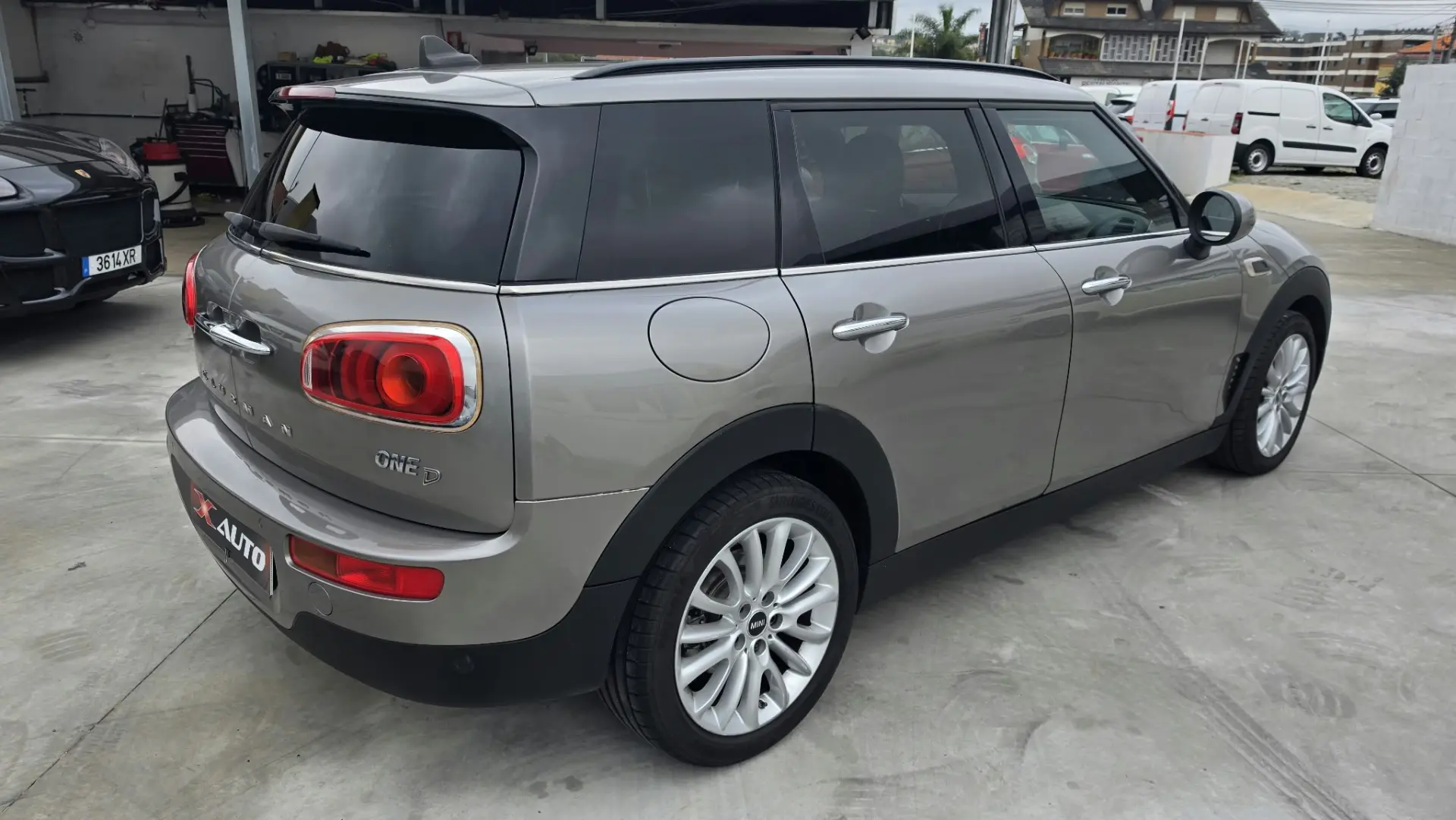MINI Countryman One D Sport Edition 4