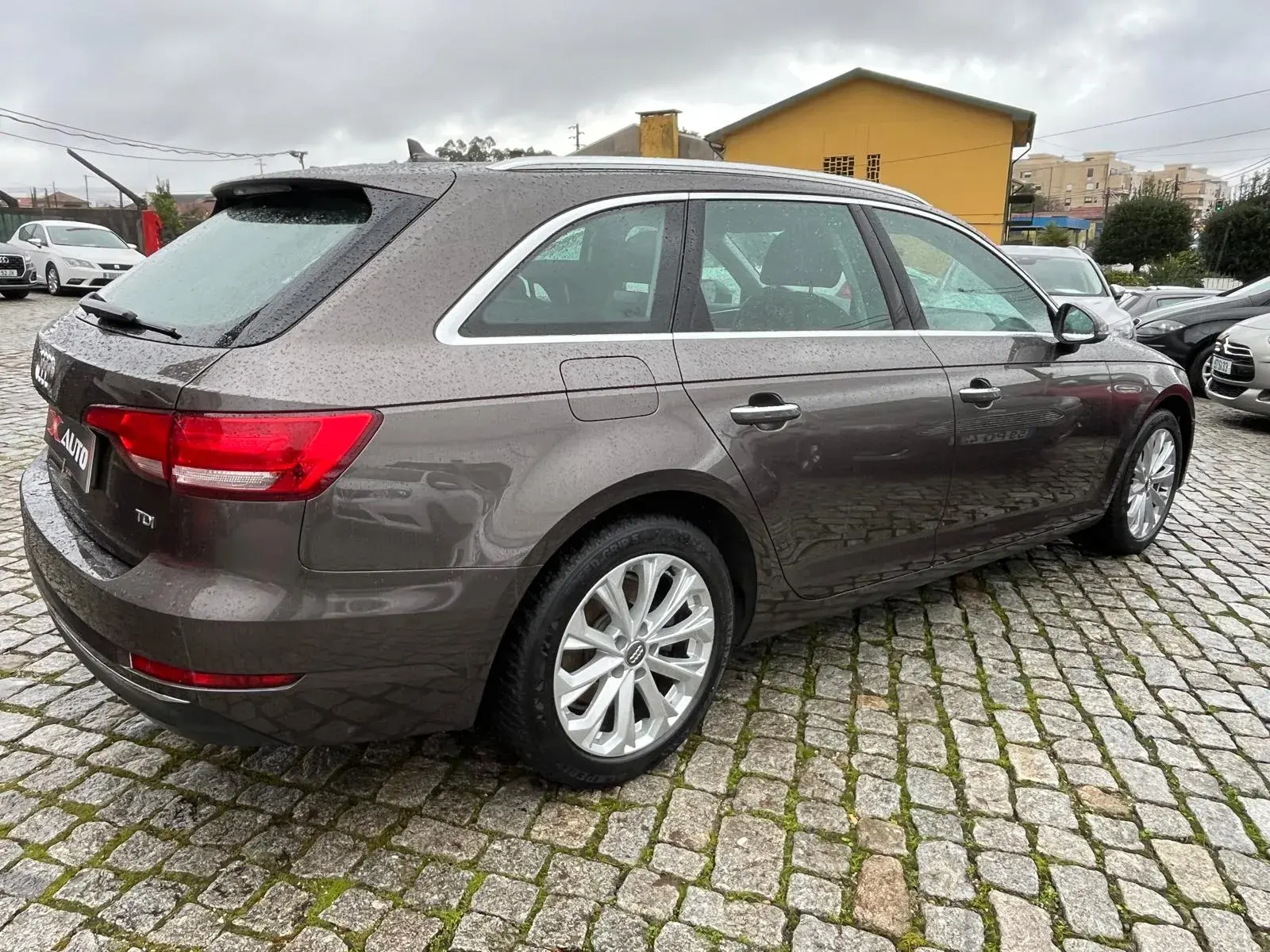 Audi A4 Avant 2.0 TDI Advance S tronic 4