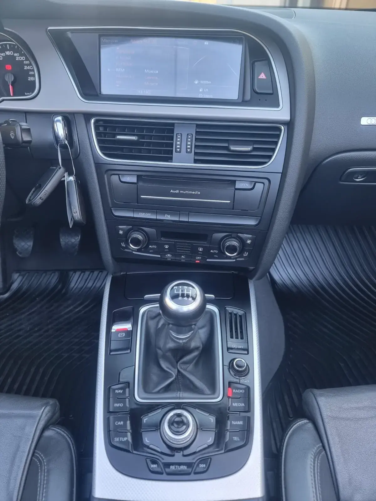 Audi A5 Cabrio 2.0 TDi S-line 17