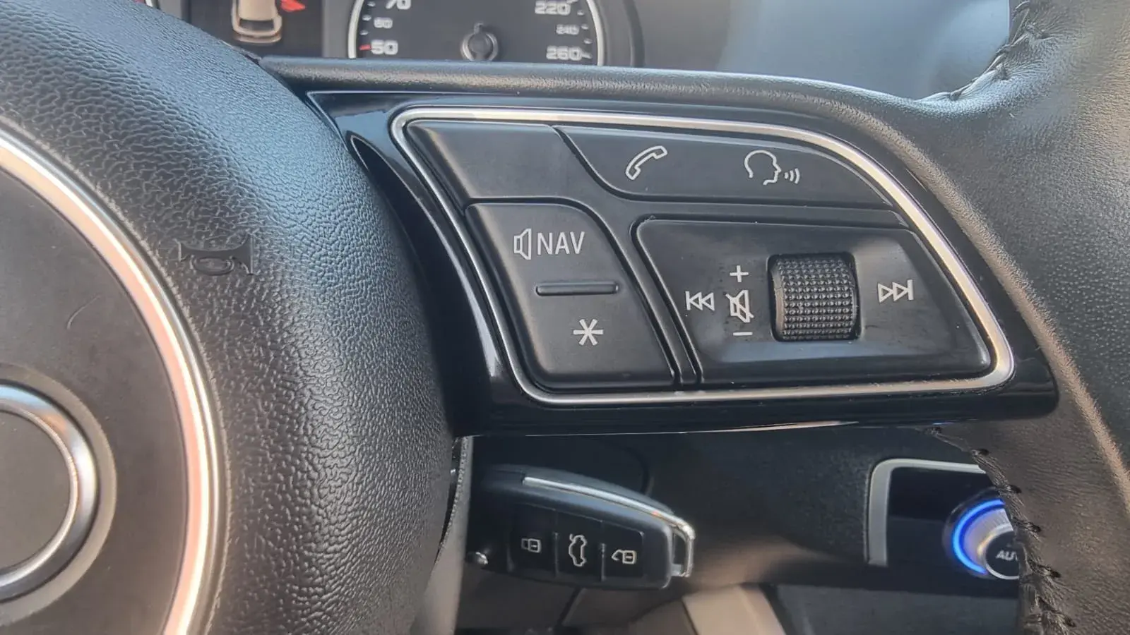 Audi Q2 1.6 TDI Design S tronic 5