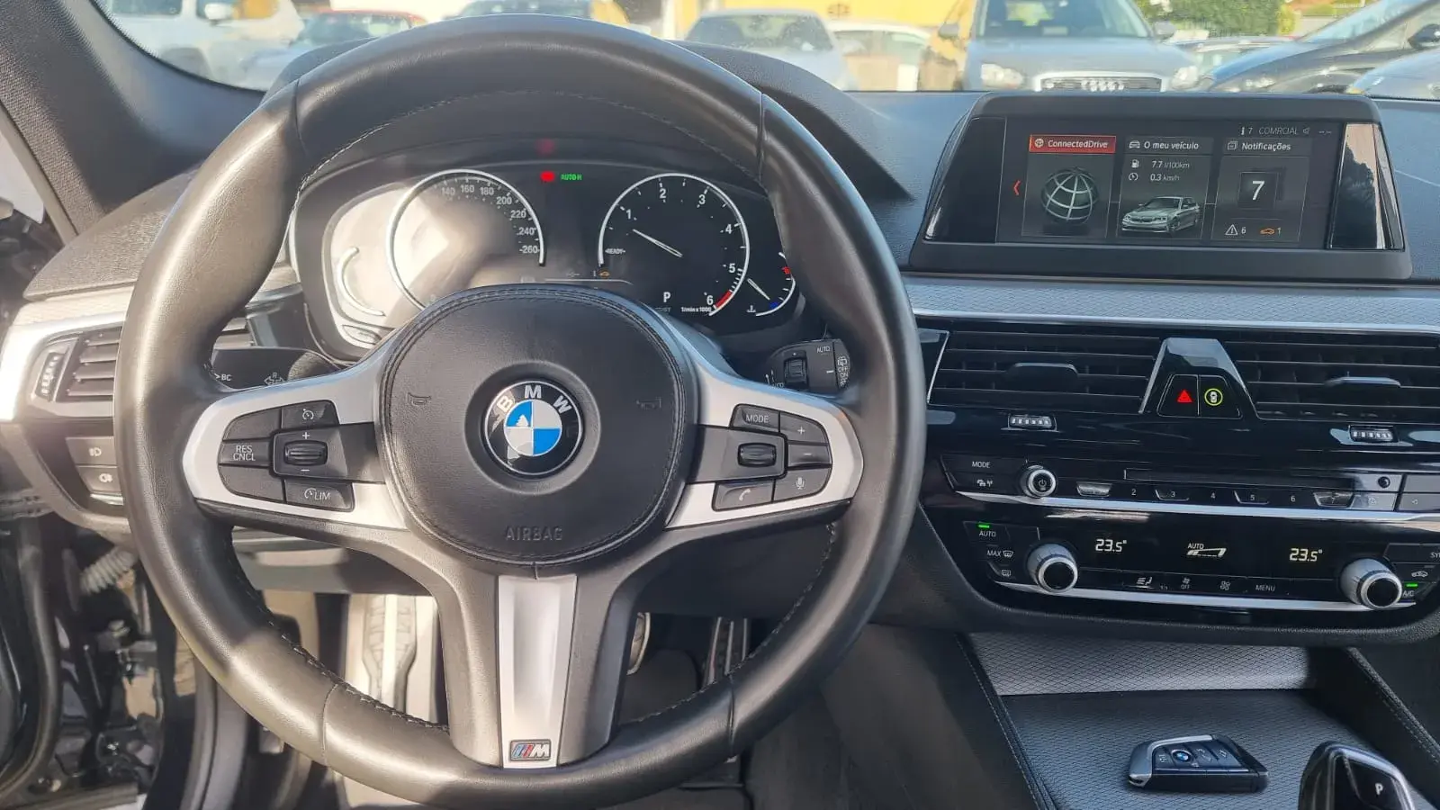 BMW 530 d Pack M Auto 11