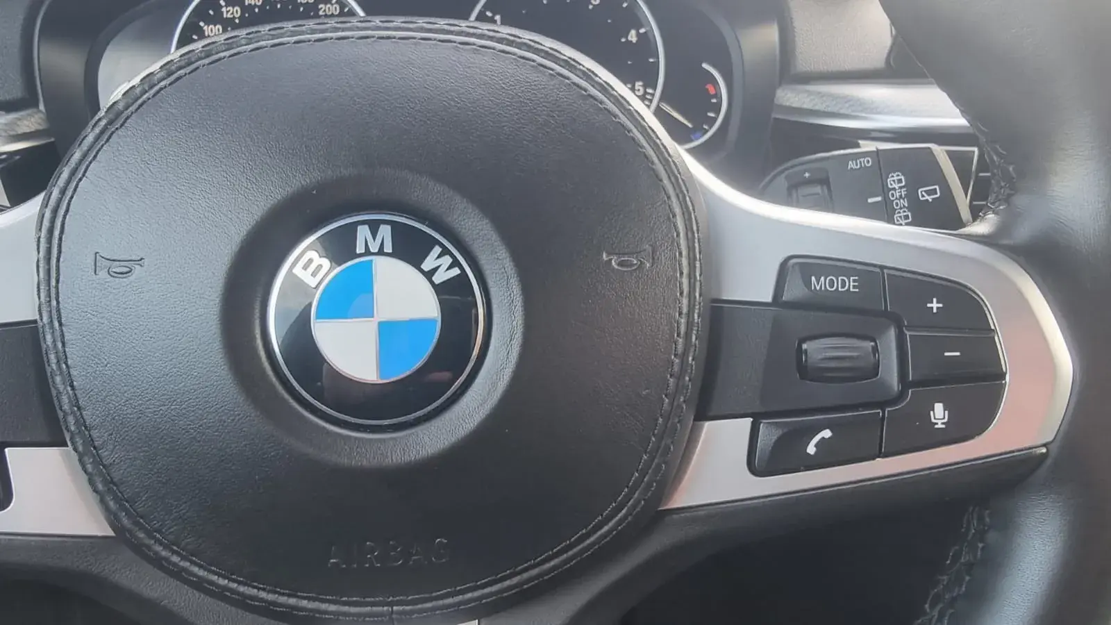 BMW 530 d Pack M Auto 25