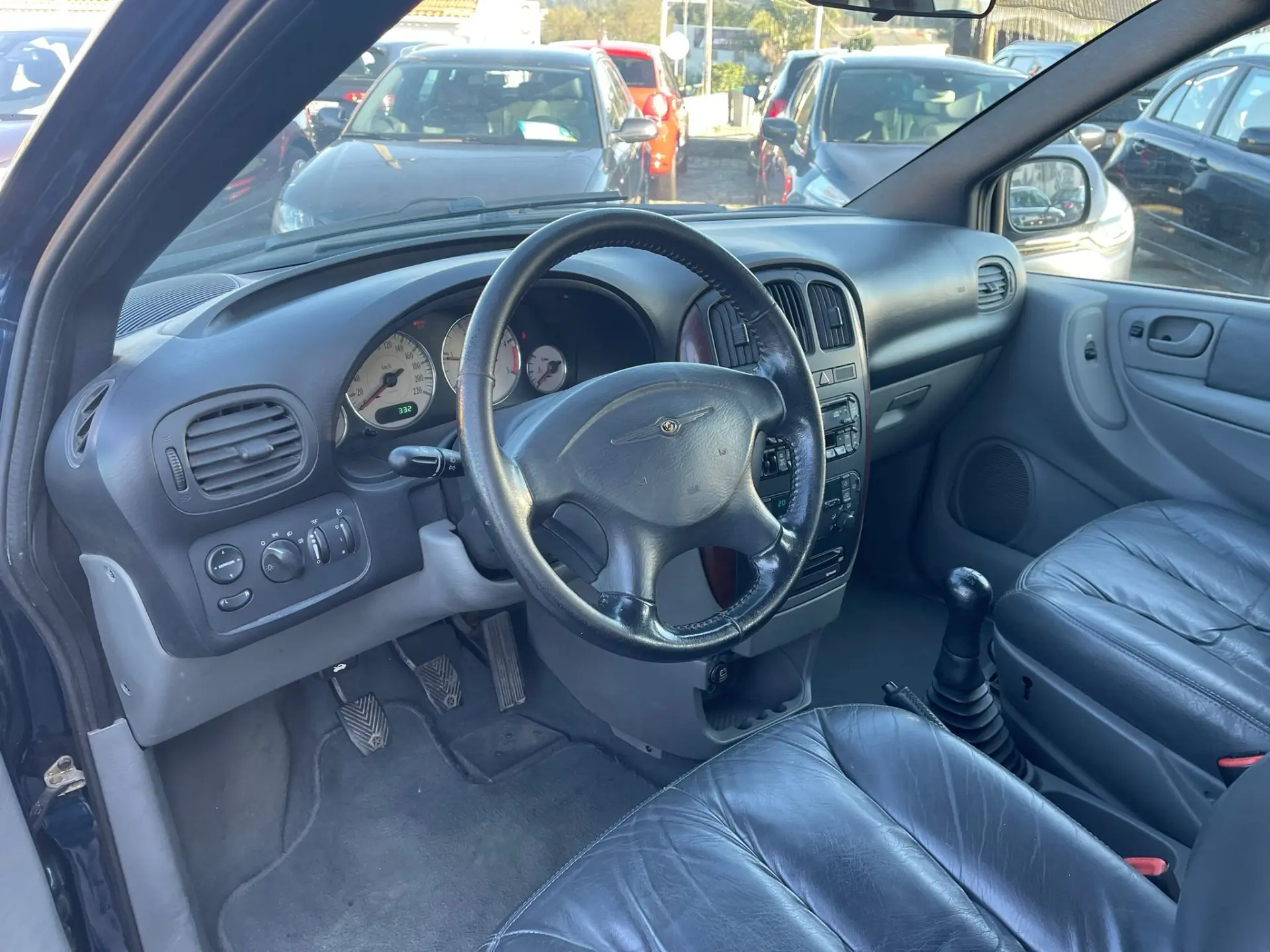 Chrysler Voyager 2.5 CRD LX 10