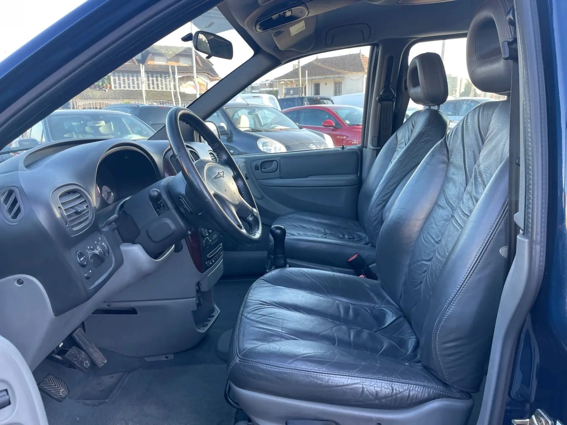 Chrysler Voyager 2.5 CRD LX 11