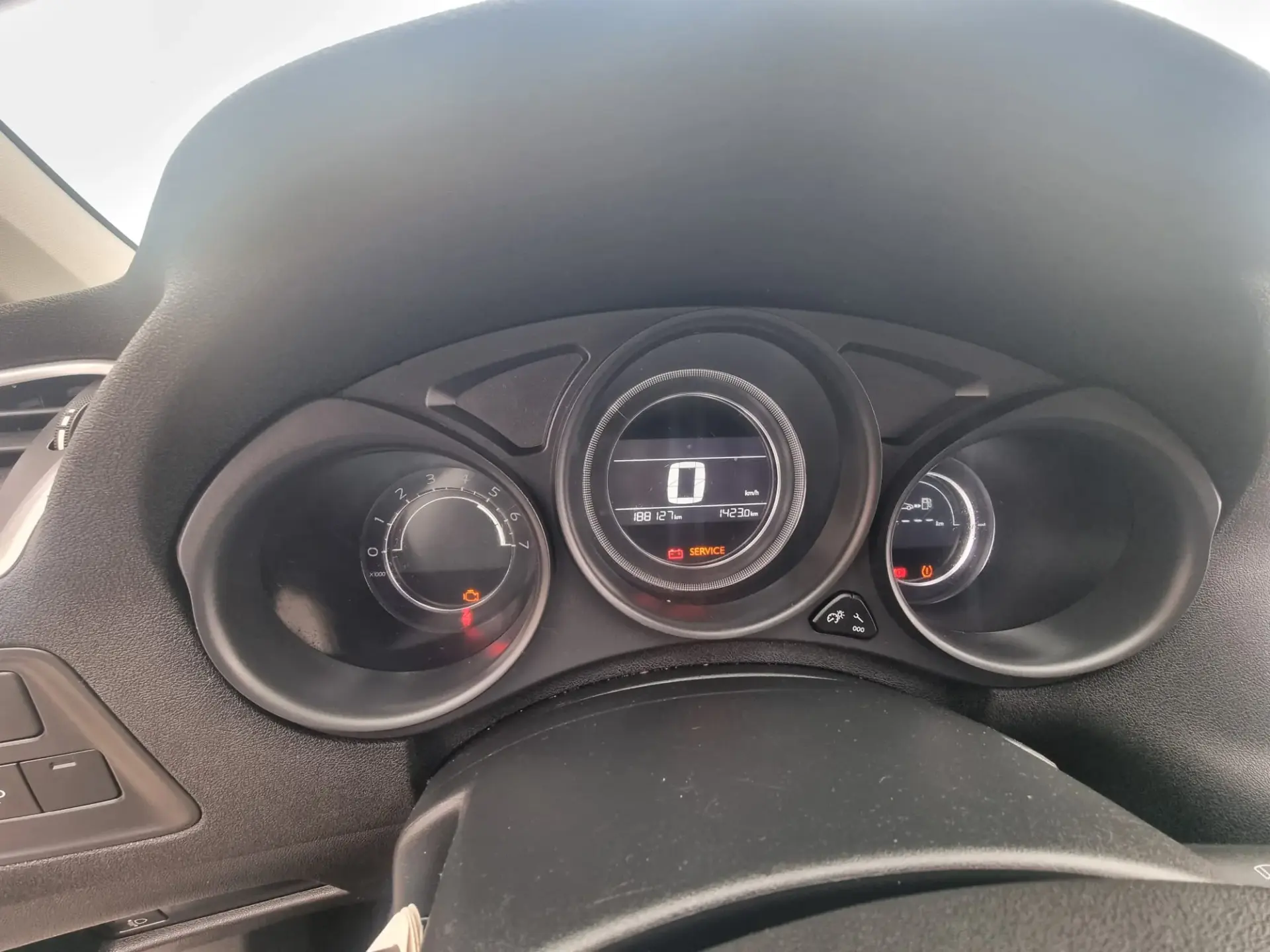 Citroën C4 1.6 BlueHDi Feel 21