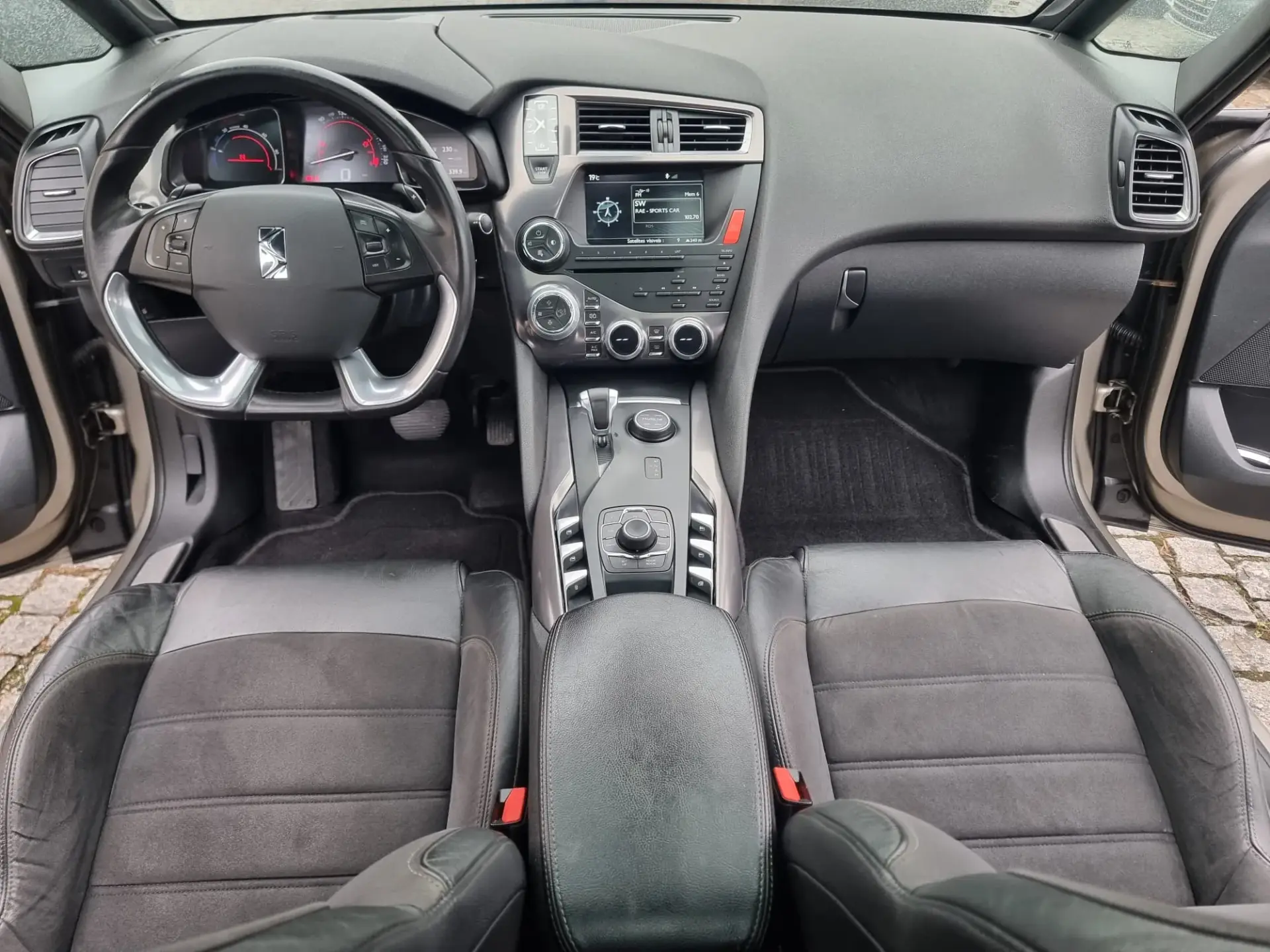 Citroën DS5 2.0 HDi Hybrid4 So Chic CMP6 7