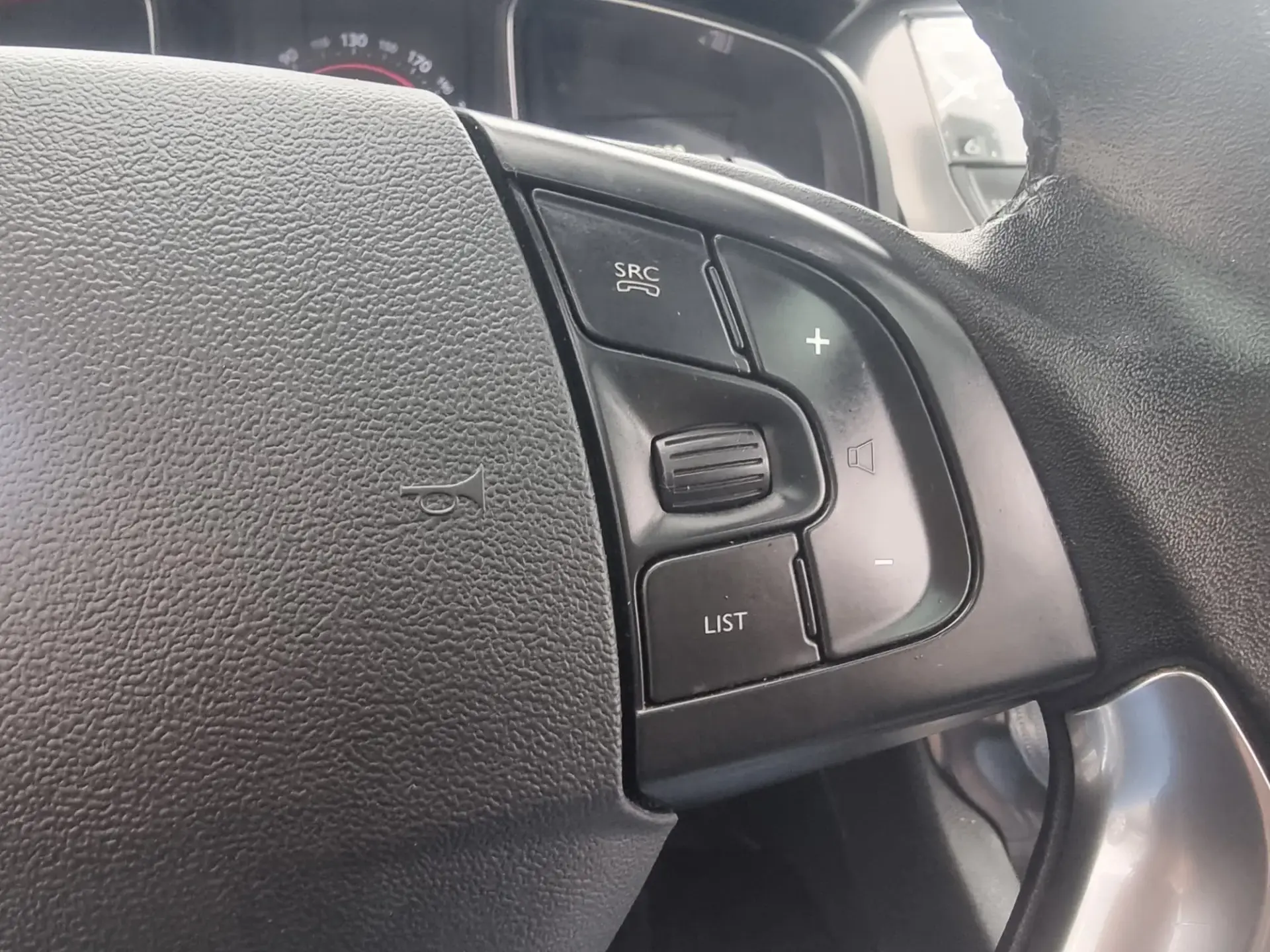 Citroën DS5 2.0 HDi Hybrid4 So Chic CMP6 19