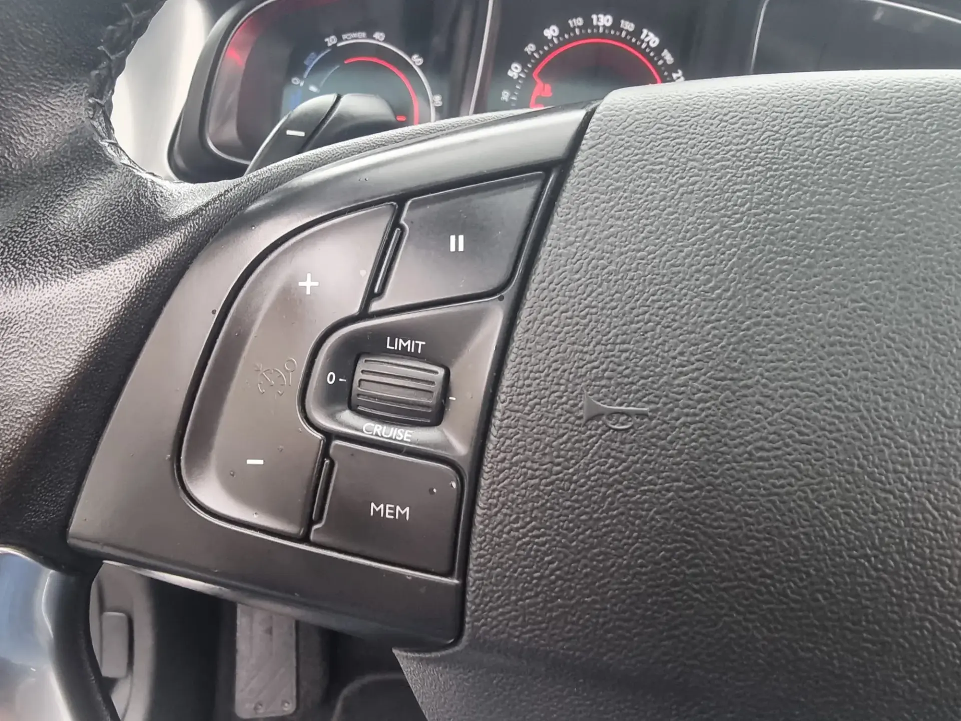 Citroën DS5 2.0 HDi Hybrid4 So Chic CMP6 20