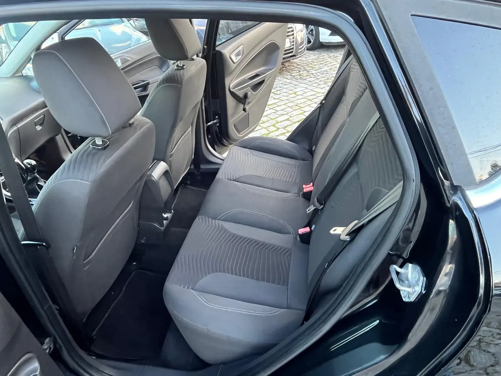 Ford Fiesta 1.0 Ti-VCT Titanium 11