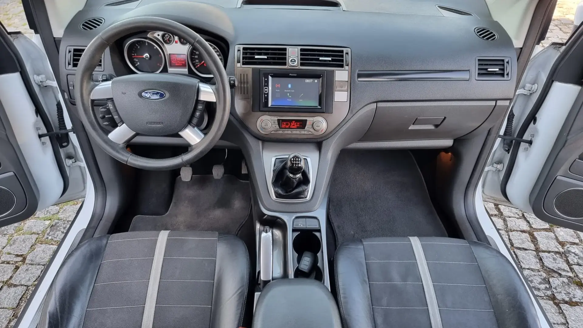 Ford Kuga 2.0 TDCi Trend 9