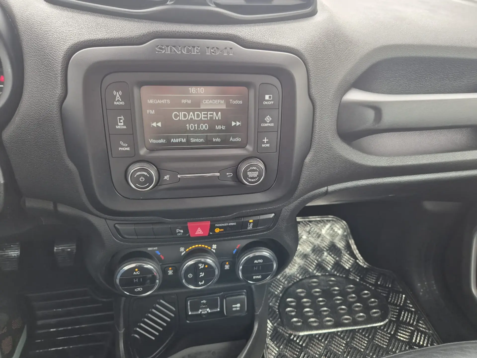 Jeep Renegade 1.6 MJD Limited 9