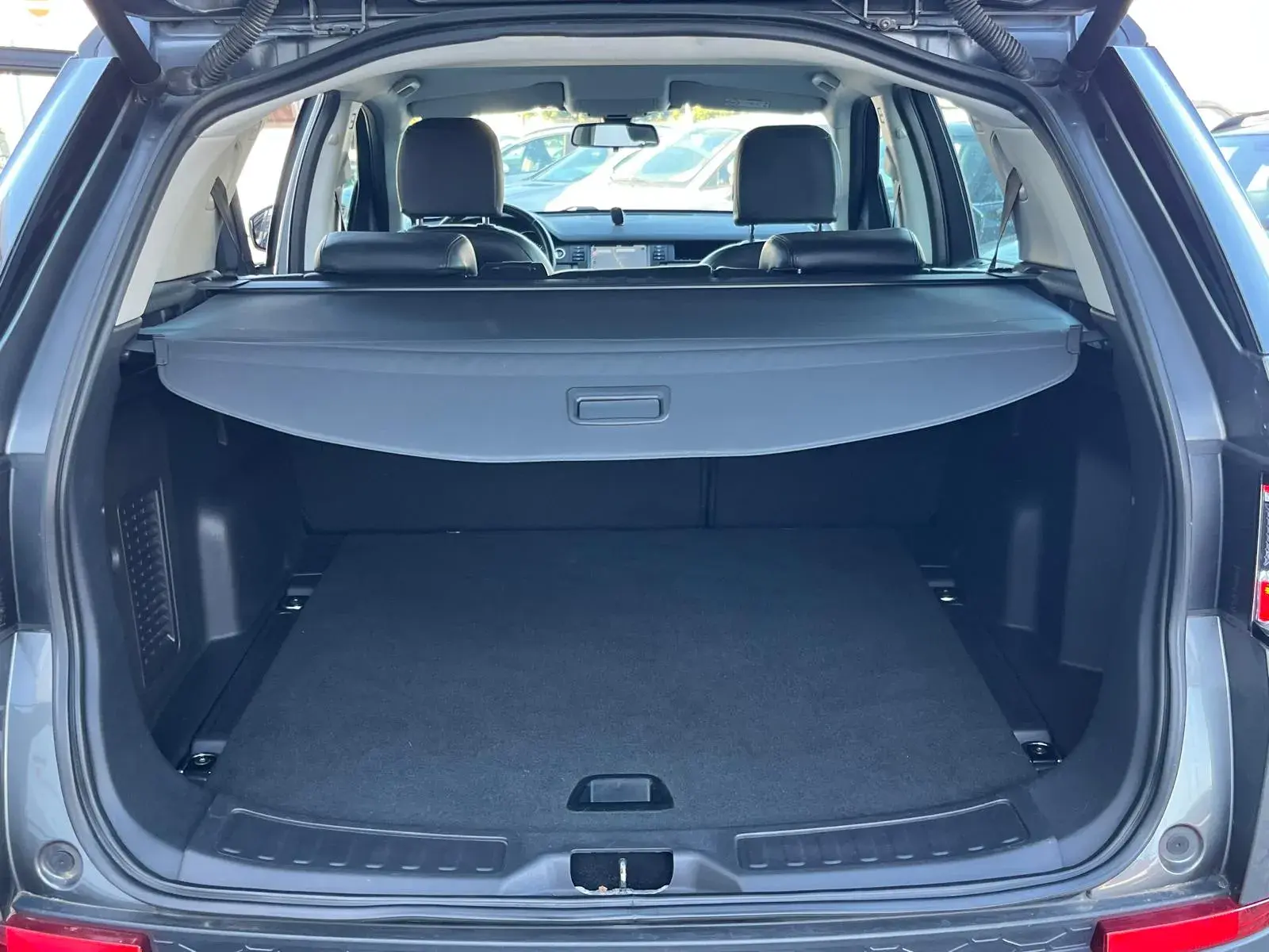 Land Rover Discovery Sport 2.0 TD4 HSE Auto 29